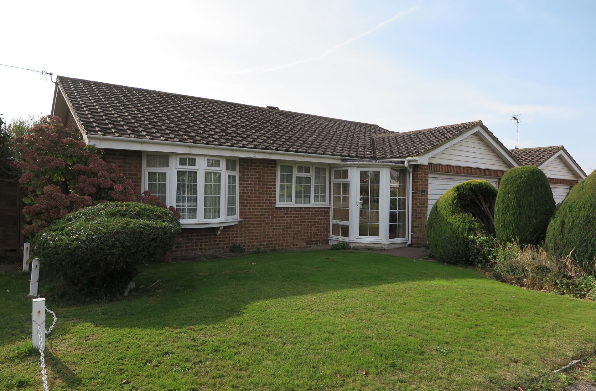 Three Bedroom detached Bungalow In Cooden Bexhill Estates